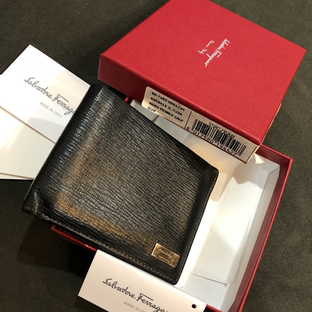 Salvatore Ferragamo revival bifold wallet